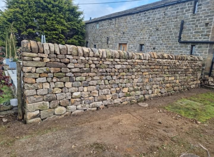 Dividing garden wall, ilkley