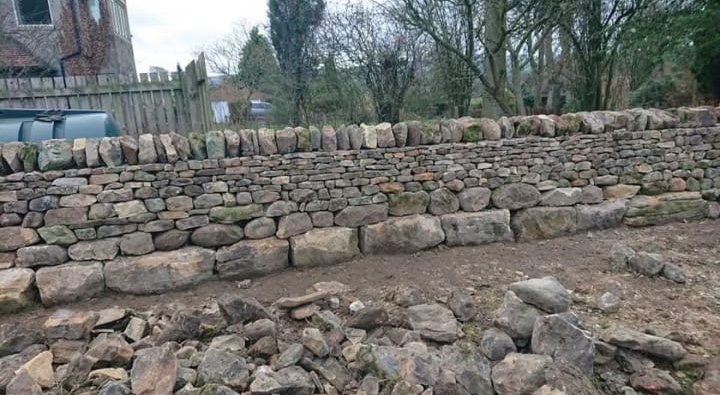 Farm wall, beamsly