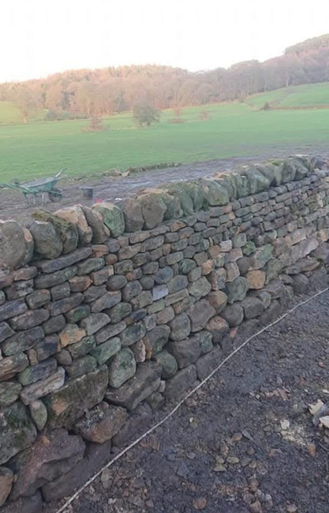 Farm wall, beamsly
